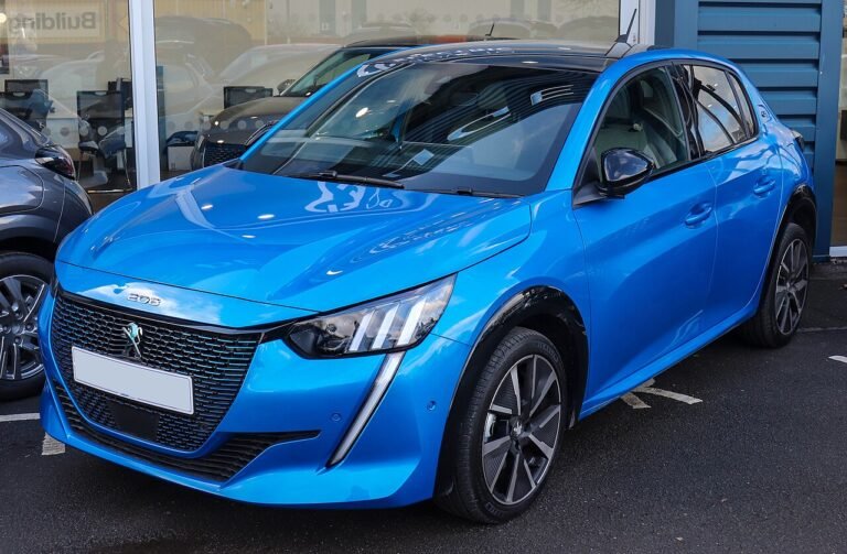 Peugeot e-208